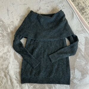 Off-the-shoulder Sweater